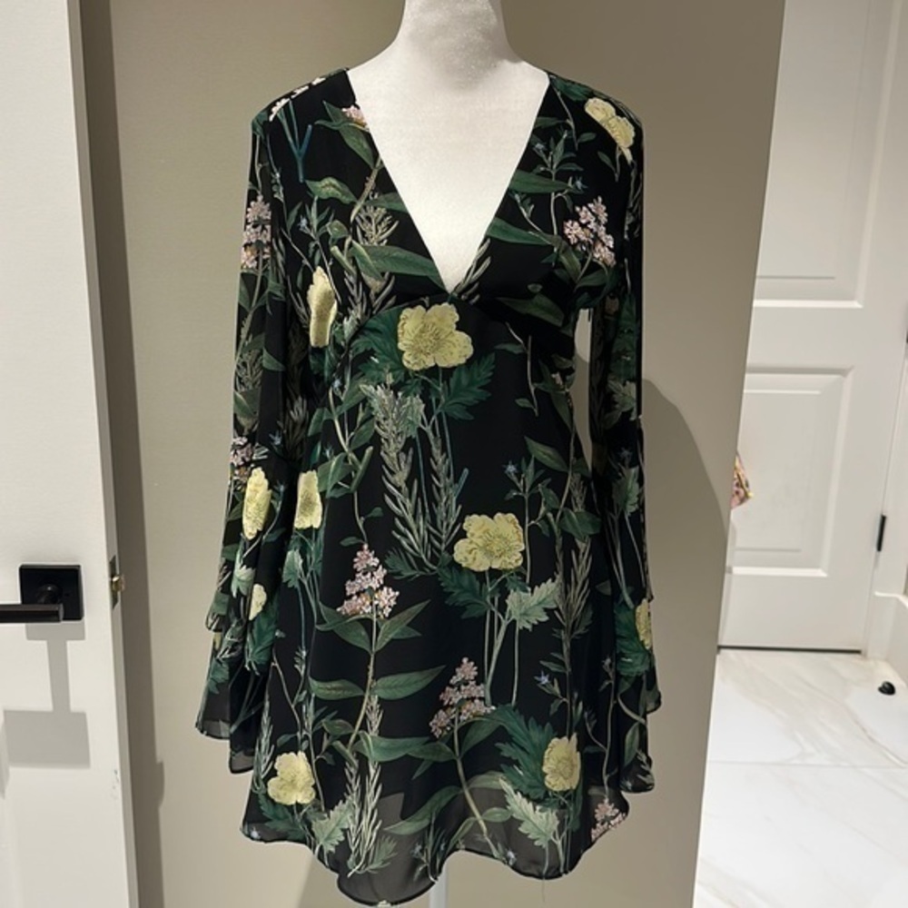 Flower 🌸 dress Small